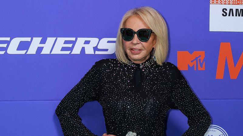 Laura Bozzo evoluciona favorablemente tras presentar complicaciones de salud en México