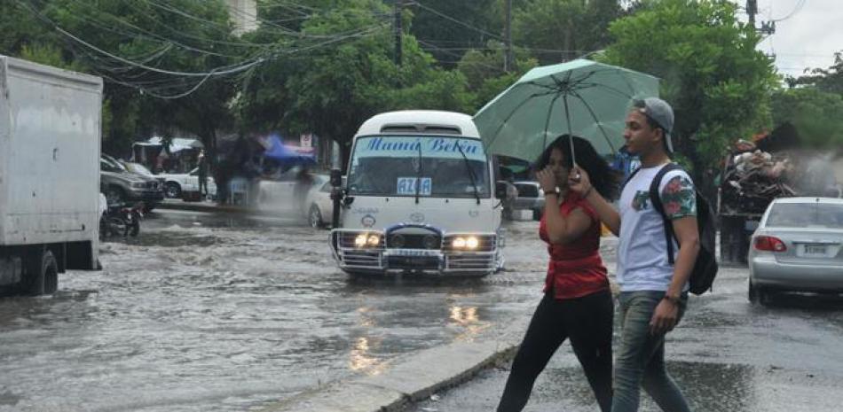Alerta meteorológica: Vaguada provocará fuertes aguaceros este sábado mientras persiste intenso calor