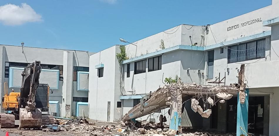 Hospital Salvador B. Gautier restringe su emergencia temporal solo a casos ambulatorios por obras estructurales