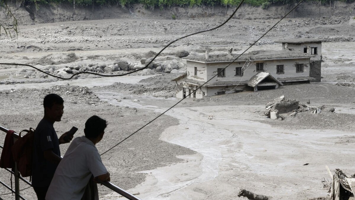 Alerta en Nepal: nuevo lago formado tras avalancha amenaza con desbordarse en la frontera con el Tíbet