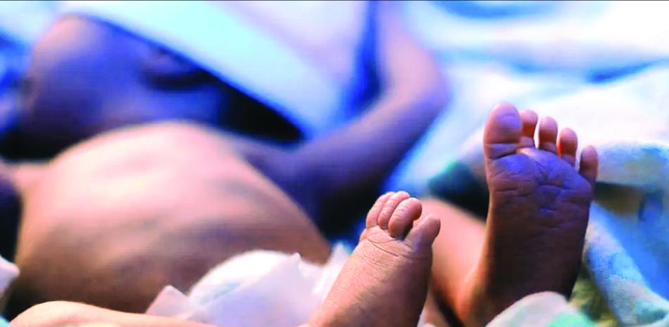 Sociedades médicas exigen investigación rigurosa tras la muerte de 17 recién nacidos en la Maternidad La Altagracia
