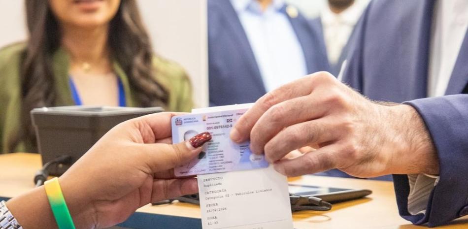 Gobierno elimina restricciones de edad para licencias de conducir mediante nuevo decreto