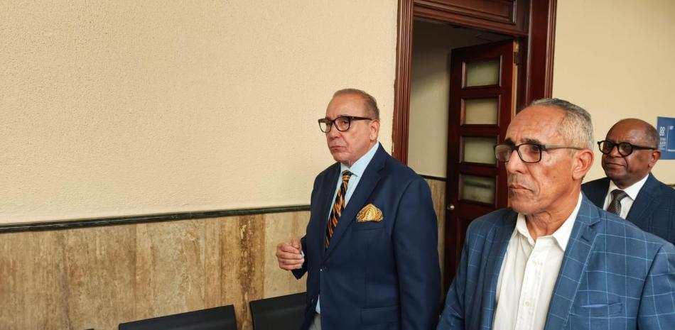 Juristas interponen querella penal contra el director de la Policía por muertes en presuntos intercambios de disparos