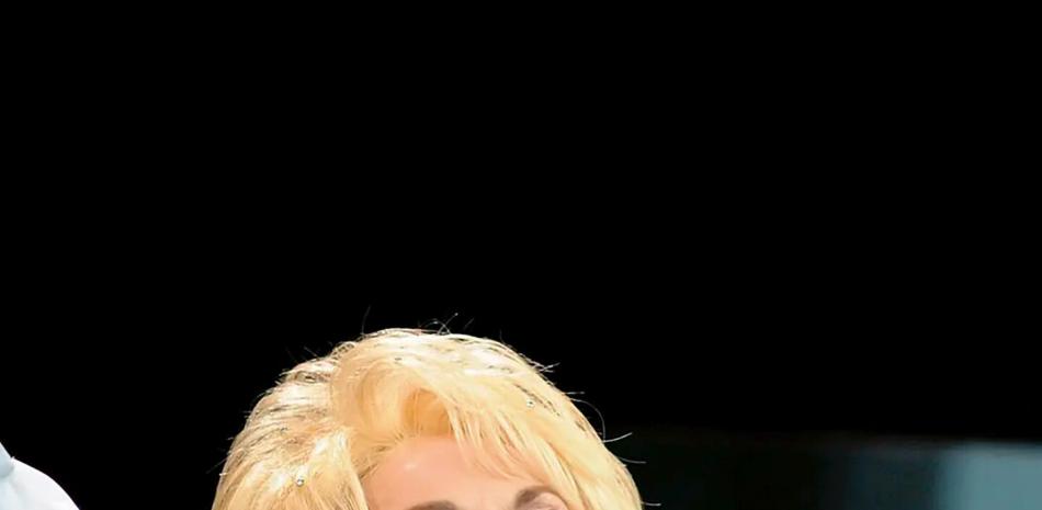 El legado imborrable de Dolly Parton: la estrella que conquistó al mundo con autenticidad, música y humor