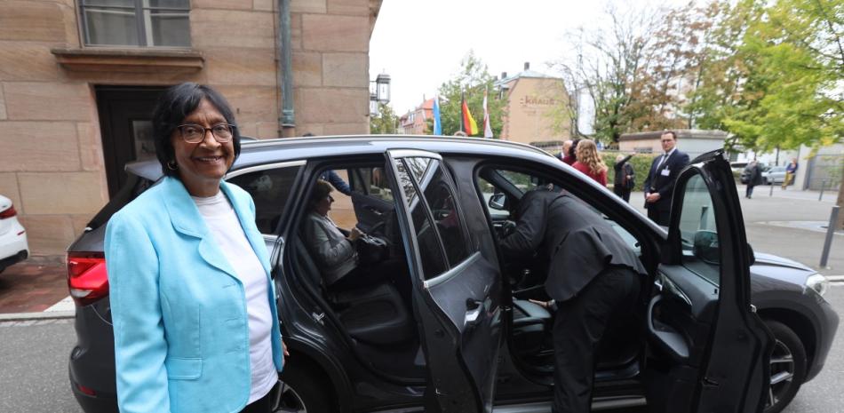 Navi Pillay: La incansable jueza que desafió el apartheid y las atrocidades del mundo recibe el Nobel de la Paz