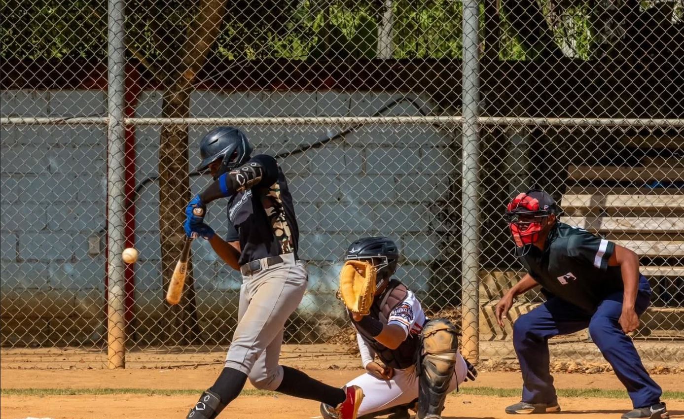 Nuevo decreto transforma el béisbol menor en RD: regulación estricta y supervisión basada en datos