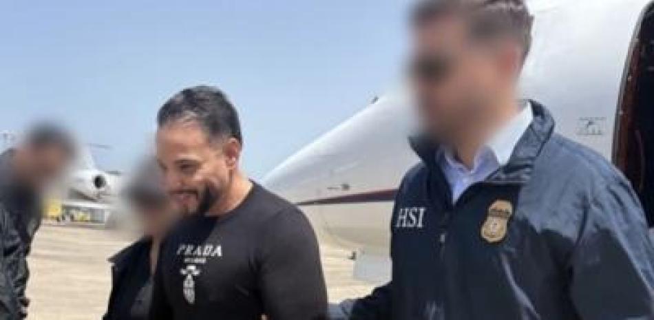 Extraditan a Estados Unidos a Erick Randhiel Mosquea Polanco, señalado cabecilla de la red Falcón