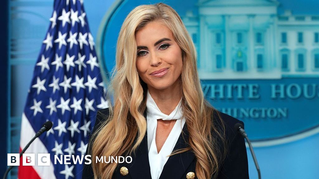 Quién es Katie Zacharia: la nueva portavoz de Trump envuelta en polémicas por sus títulos legales