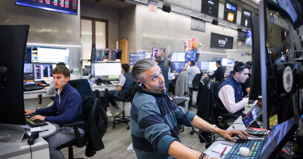 El S&P 500 modera sus valoraciones: el ratio precio-ganancia retrocede a su promedio histórico pese al repunte bursátil
