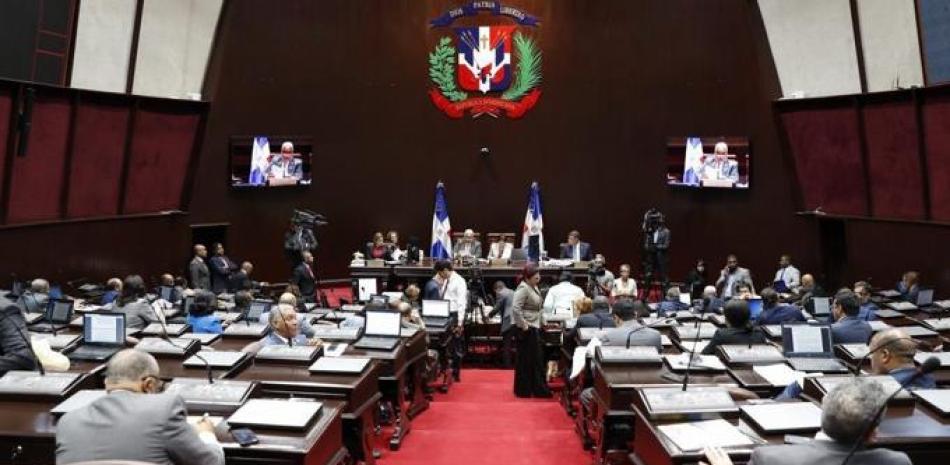 Diputados rompen el cuórum en el Congreso en rechazo a presunto atropello policial contra legisladora