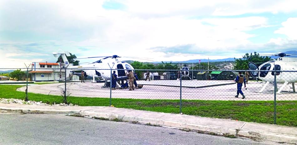 Escuadrón militar de El Salvador realiza escala táctica en Jimaní antes de ingresar a Haití