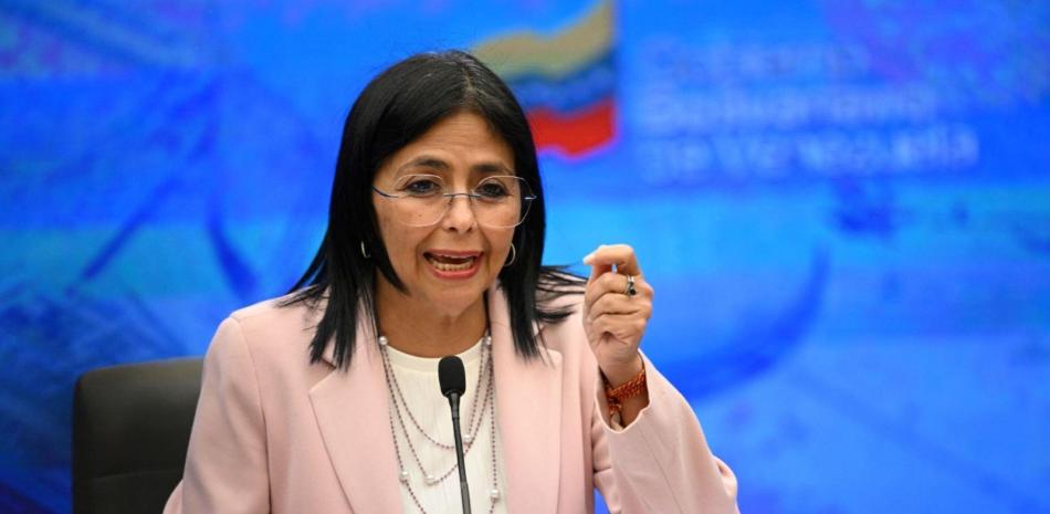 Delcy Rodríguez prohíbe las detenciones sin orden judicial y promete apertura política en Venezuela