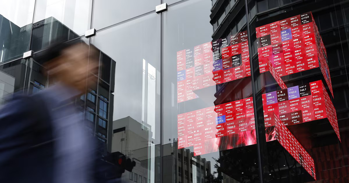 Wall Street retrocede ante tropiezo de Alphabet mientras la Fed congela las tasas y Asia avanza