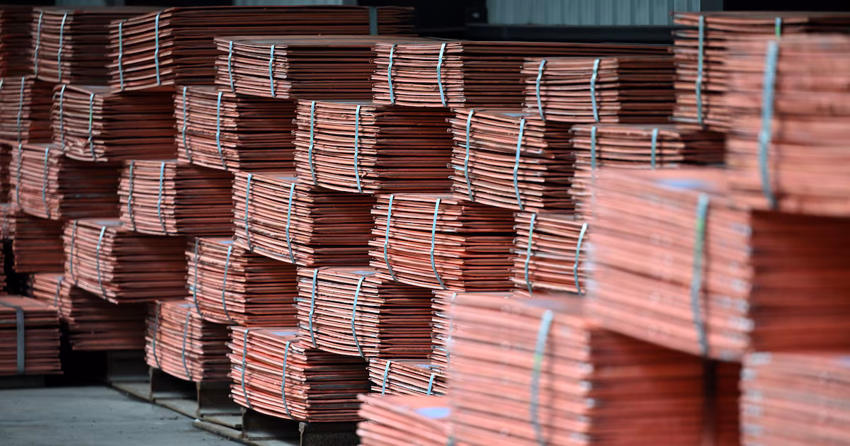 El cobre frena su volatilidad y se consolida en torno a los US$14.000 por tonelada