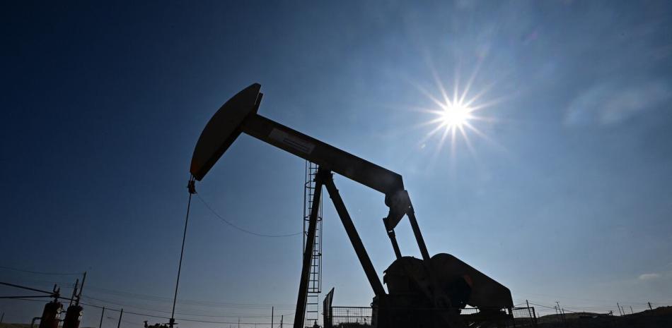 Industria y Comercio aclara dinámica en precios de combustibles y defiende política de subsidios