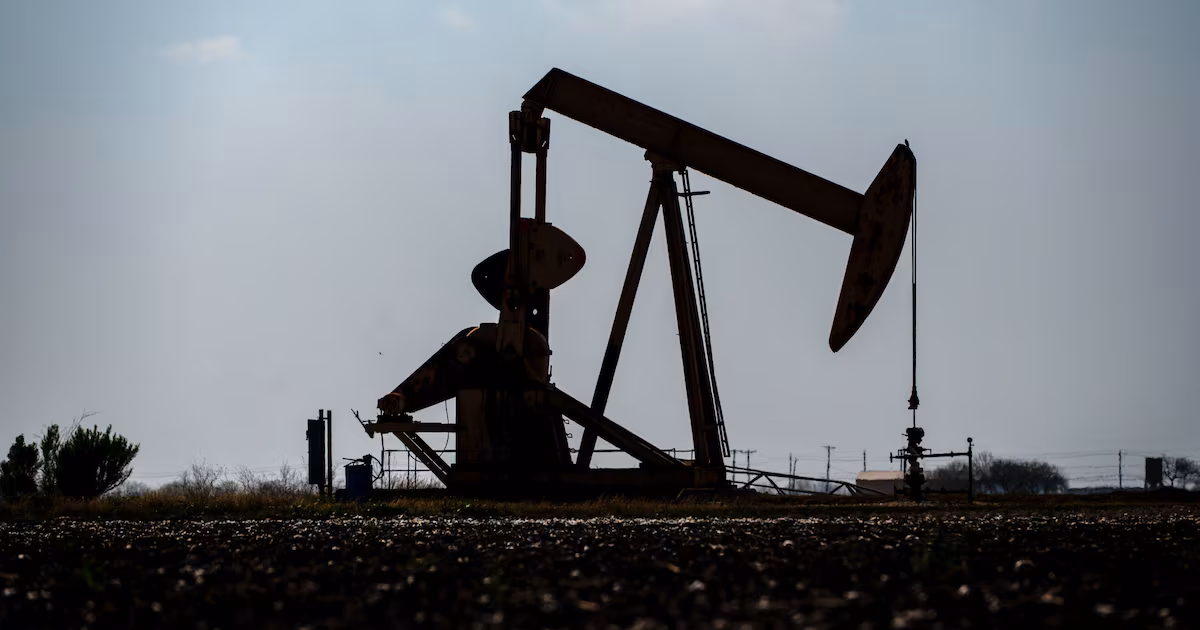 Mercados emergentes toman impulso tras respiro del petróleo y optimismo electoral en Brasil