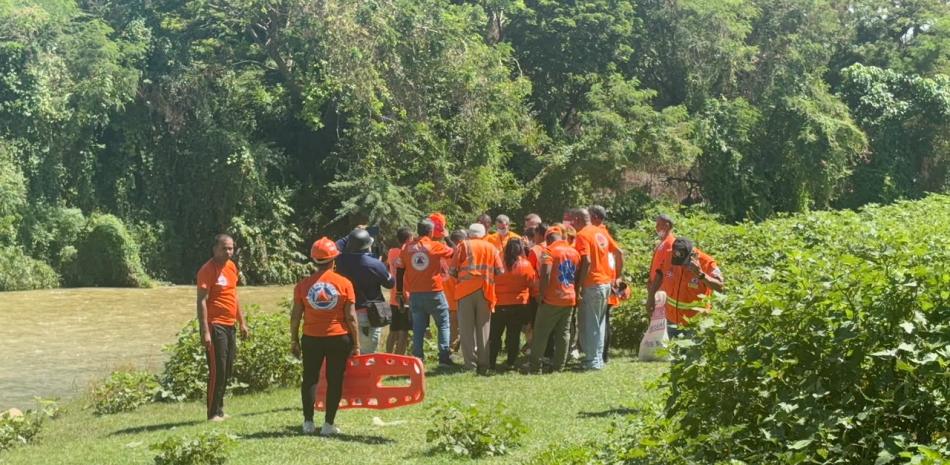 Intensifican operativo con drones y brigadas especializadas para localizar a adolescente en el Yaque del Norte