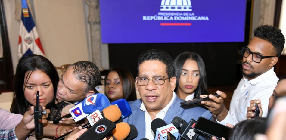 Contrataciones Públicas defiende licitación del Inabie y tilda de desinformadas las críticas opositoras