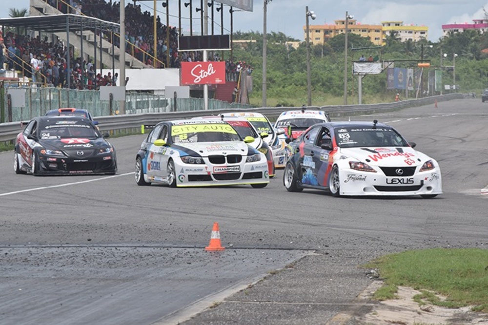Pierre Kleinubing y Danny Formal ganan en Toyota Grand Prix
