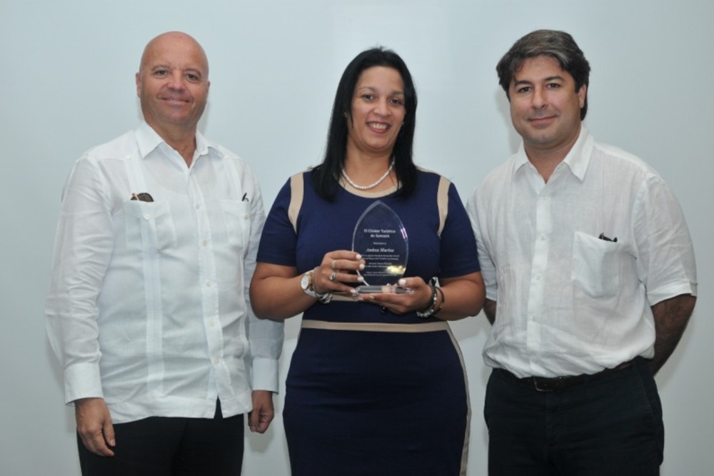 Cadena de hoteles recibe reconocimiento por aporte turismo