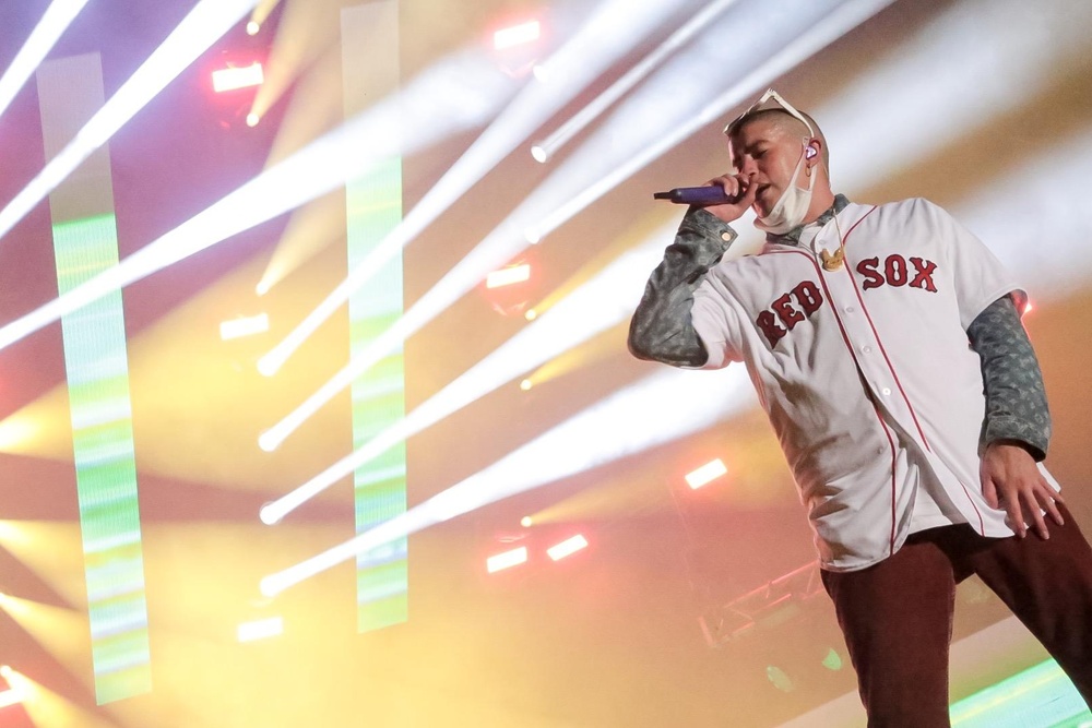 Brugal presenta a Bad Bunny, ídolo del trap latino