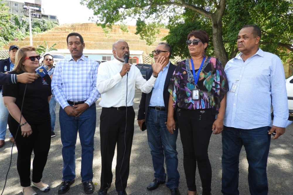 Gobierno instala Cocina móvil en populoso sector El Dique del Ensanche Ozama.
